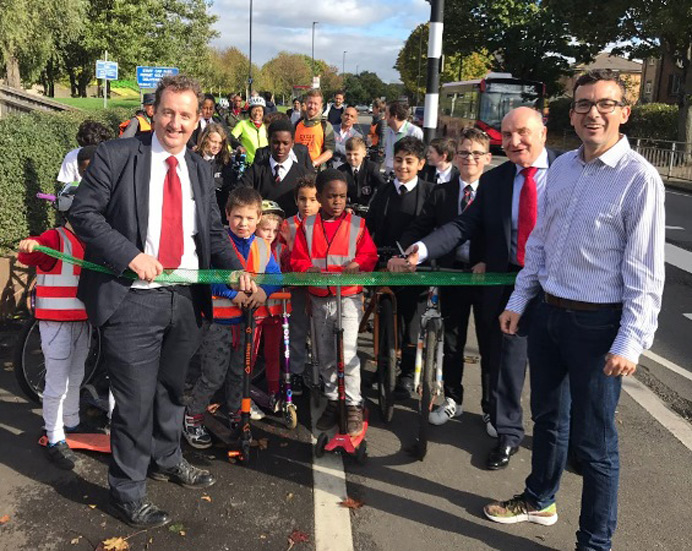 Leader Julian Bell, Steve Pound MP and London's Walking & Cycling Commissioner, Will Norman and students from Mayfield PS and Brentside HS launch phase 1 of Quietway 23.