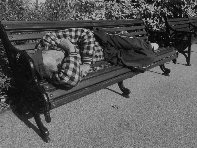 London homeless man By Allan warren - Own work, CC BY-SA 3.0, https://commons.wikimedia.org/w/index.php?curid=45233195