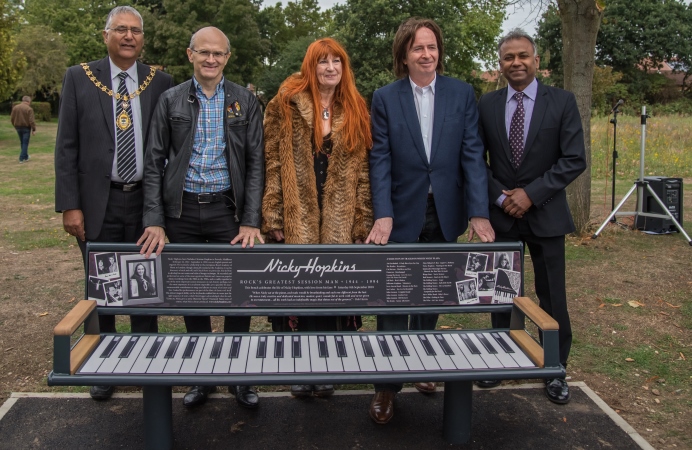 Memorial for keyboard player Nicky Hopkins