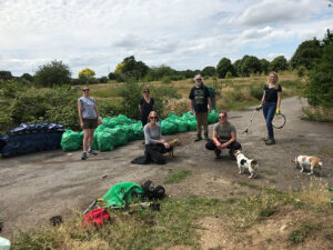 LAGER Can litter picking