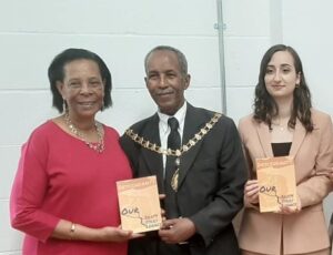 Mayor of Ealing with Descendants Founder