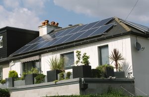 One home with 'Energiesprong' solar panneling