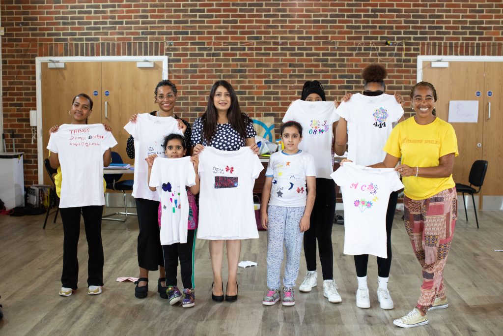 Cllr Nagpal at HAF programme - t-shirt making