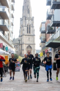 group of runners in Dickens Yard