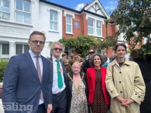 Council leader Peter Mason, with mayor, Deirdre Costigan MP and Blerina Hashani for unveiling of blue plague of WW2 hero Odette Sansom