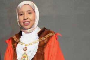 Councillor Faduma Mohamed in her mayoral robes and regalia