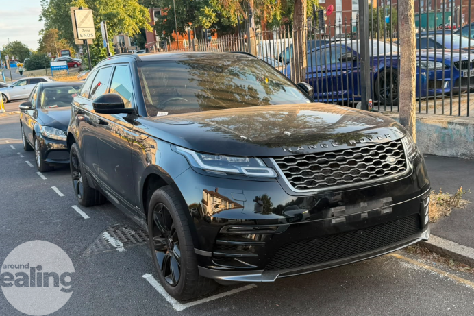 Photo of a black Range Rover without registration plates